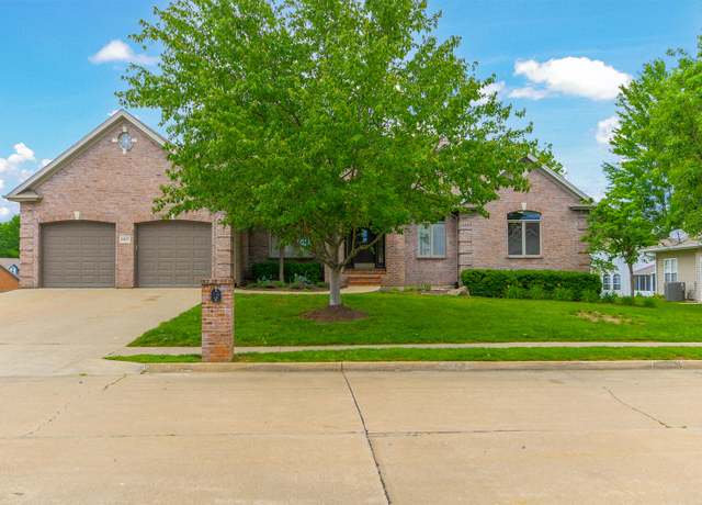 Property at 1317 Troon Dr, Columbia, MO 65203, 5 beds, 3.5 baths