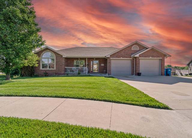 Property at 1913 Wyatt Ct, Jefferson City, MO 65109, 4 beds, 3 baths
