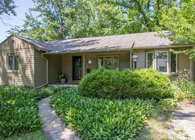 Property at 1007 Eastland Cir, Columbia, MO 65201, 3 beds, 1 bath