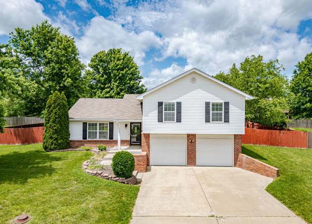 Property at 4983 N Montgomery Dr, Columbia, MO 65202, 3 beds, 2 baths