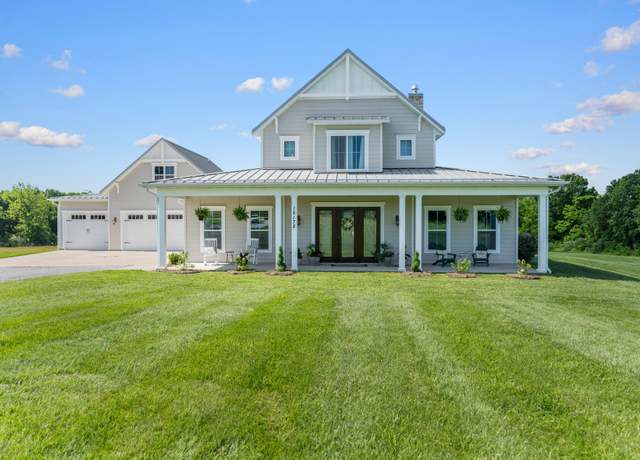 Property at 15172 S Henry Ln, Ashland, MO 65010, 4 beds, 4.5 baths
