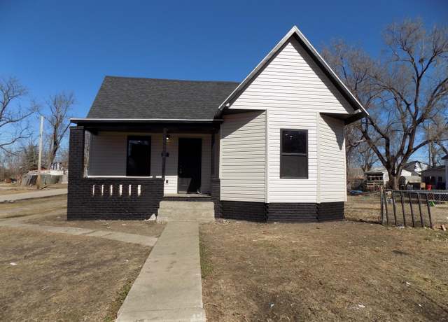 Property at 837 Myra St, Moberly, MO 65270, 3 beds, 2 baths