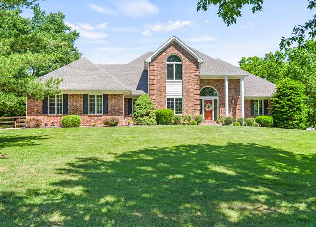 Property at 4700 E Deer Noll Rd, Columbia, MO 65201, 4 beds, 3.5 baths