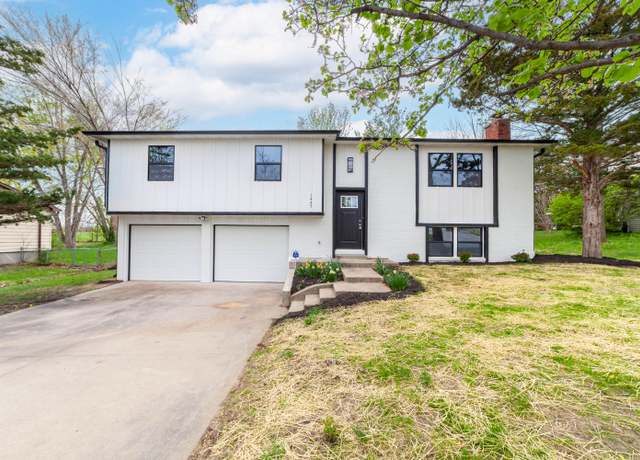 Property at 1445 S Mesa Dr, Columbia, MO 65201, 4 beds, 3 baths