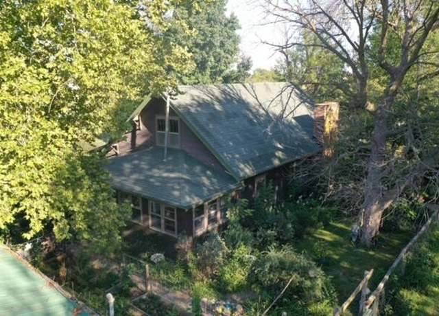 Property at 10450 E Hwy CC, Centralia, MO 65240, 3 beds, 1.5 baths