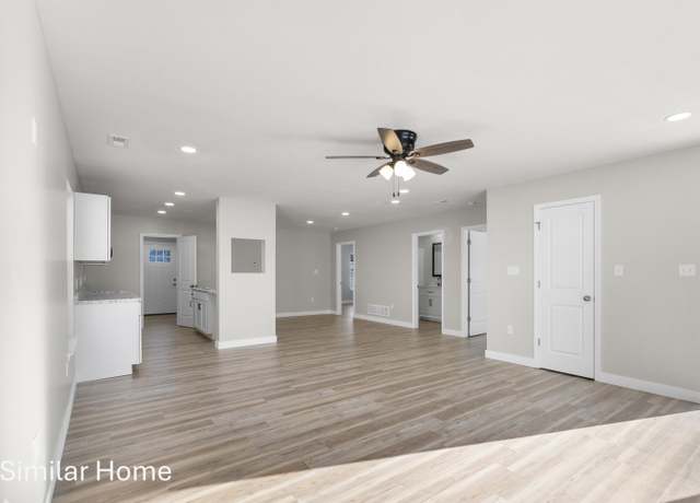 Property at 1355 E Bias Ln, Centralia, MO 65240, 2 beds, 2 baths