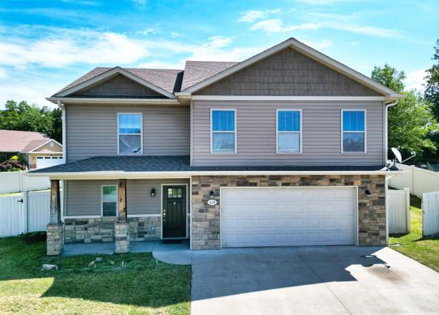 Property at 1000 Louisville Dr, Columbia, MO 65203, 4 beds, 2.5 baths