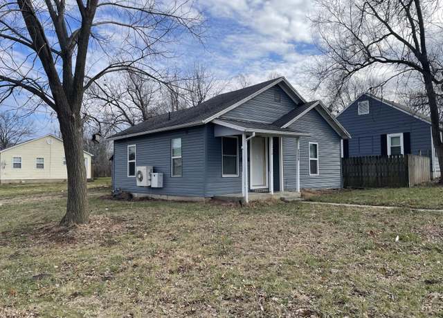 Property at 1324 N Washington St, Mexico, MO 65265, 2 beds, 1 bath