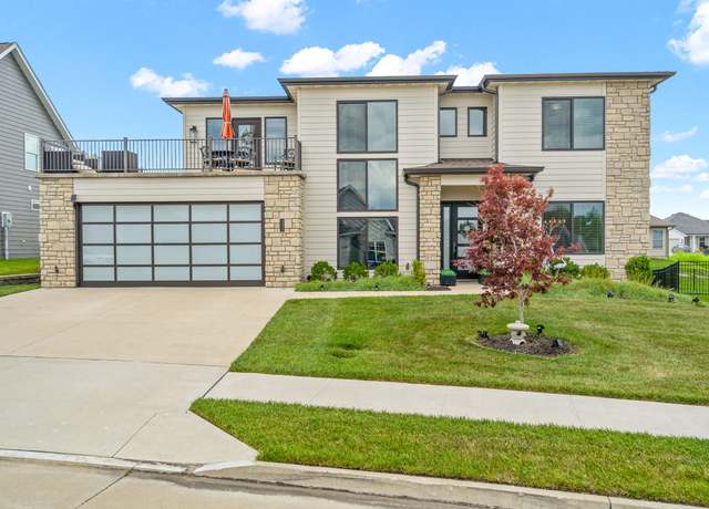Property at 613 Red Feather Ct, Columbia, MO 65203, 4 beds, 2.5 baths