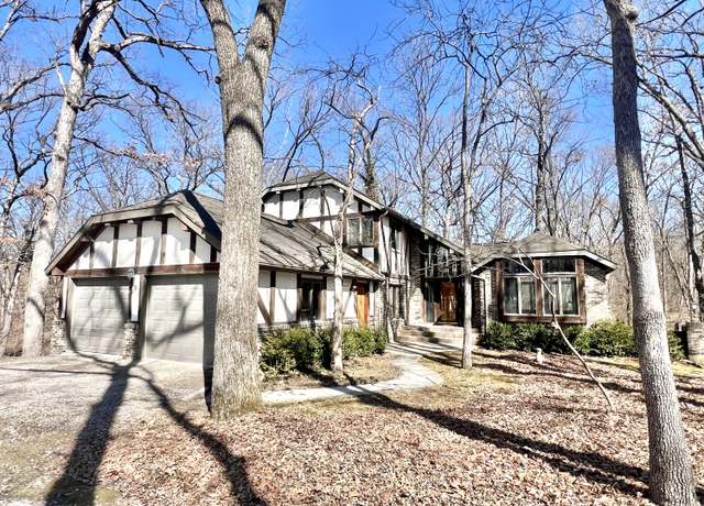 Property at 7880 S Fox Ln, Columbia, MO 65201, 5 beds, 3.5 baths