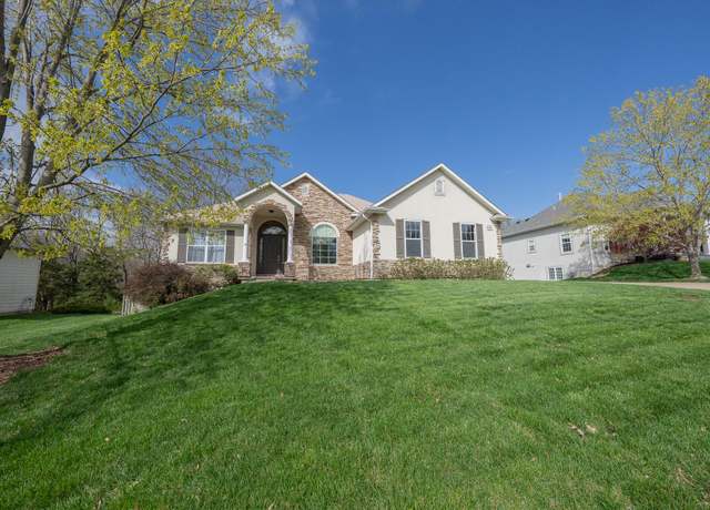 Property at 108 Dene Dr, Columbia, MO 65201, 4 beds, 3 baths