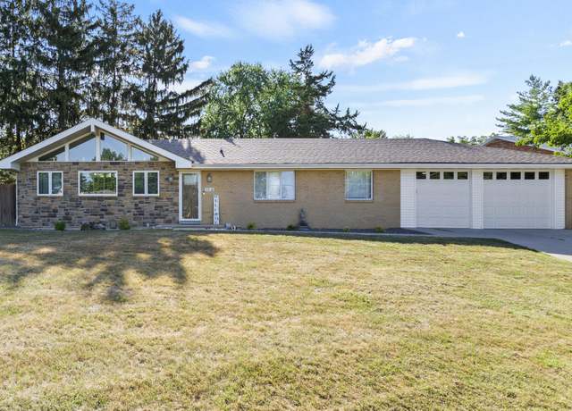 Property at 901 Boonville Rd, Jefferson City, MO 65109, 3 beds, 2 baths