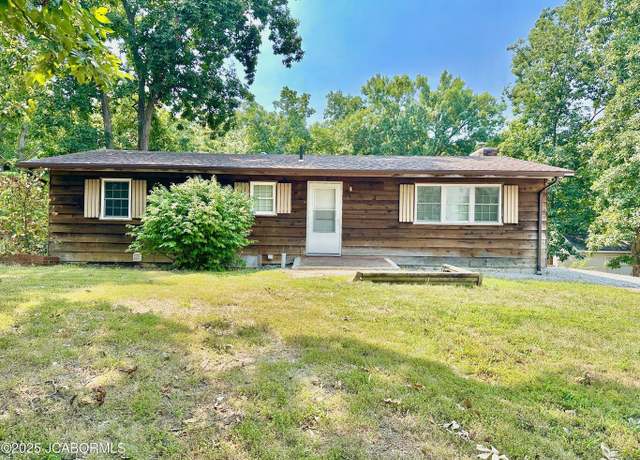 Property at 4500 Oak View Dr, Columbia, MO 65202, 5 beds, 2 baths