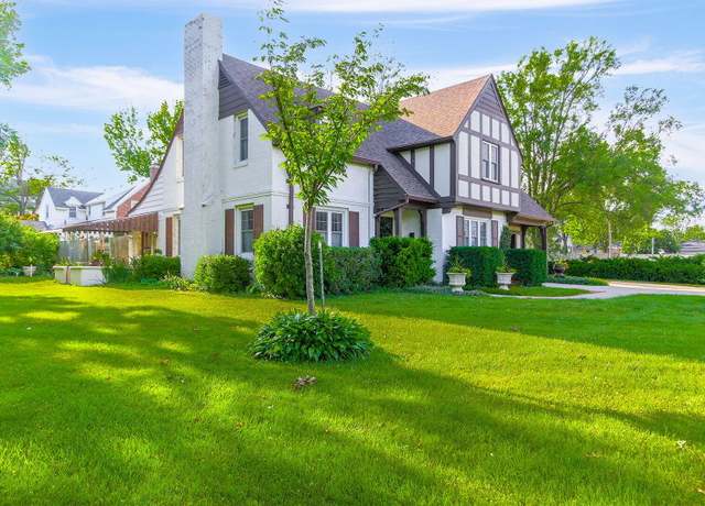 Property at 1 Park Cir, Mexico, MO 65265, 4 beds, 2.5 baths