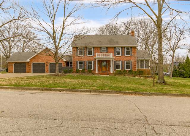 Property at 404 S Greenwood Ave, Columbia, MO 65203, 4 beds, 5.5 baths