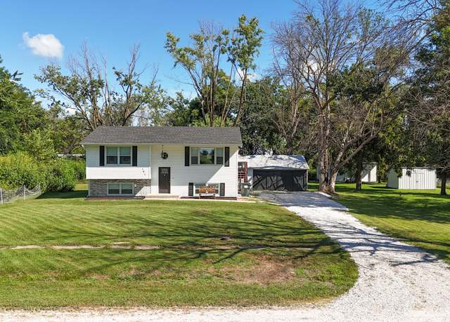 Property at 181 E Randolph St, Jacksonville, MO 65260, 3 beds, 1.5 baths