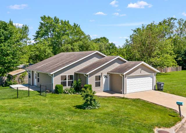 Property at 707 Woodhill Ave, Fulton, MO 65251, 3 beds, 2 baths