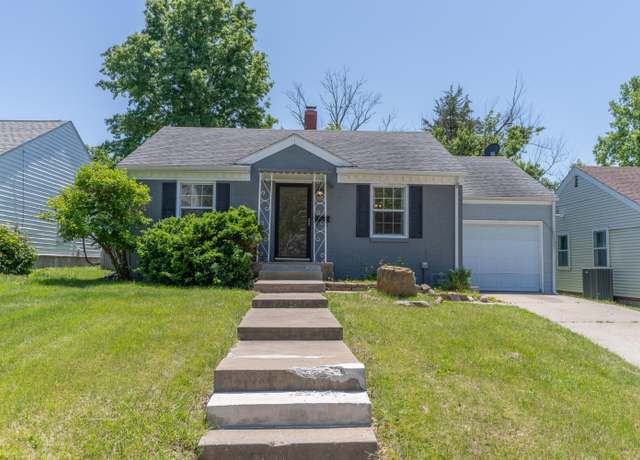 Property at 1224 Woody Ave, Moberly, MO 65270, 2 beds, 1 bath