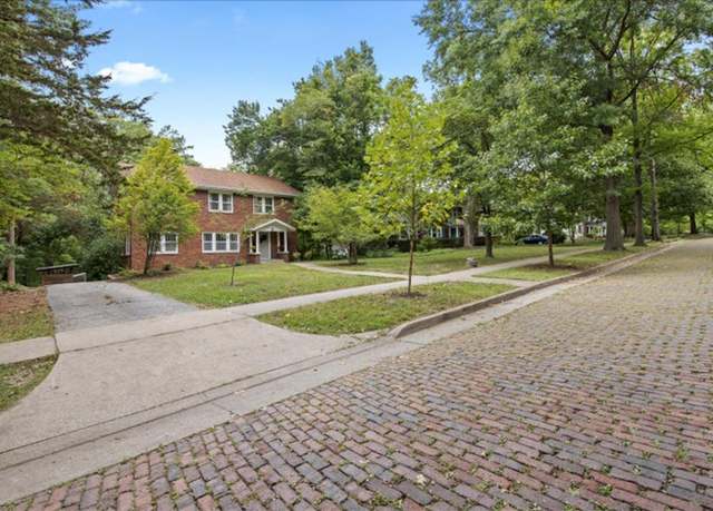 Property at 303 S Glenwood Ave, Columbia, MO 65203, 3 beds, 4 baths