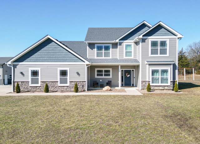 Property at 11695 N Lewis Ln, Harrisburg, MO 65256, 3 beds, 2.5 baths
