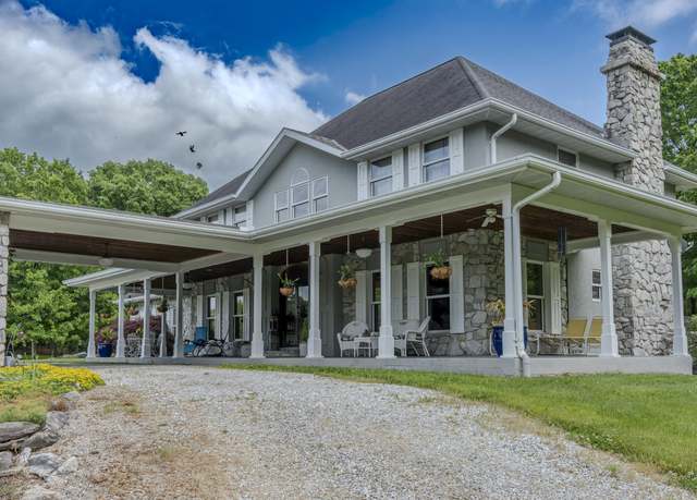 Property at 70 E High Point Ln, Columbia, MO 65203, 4 beds, 5 baths