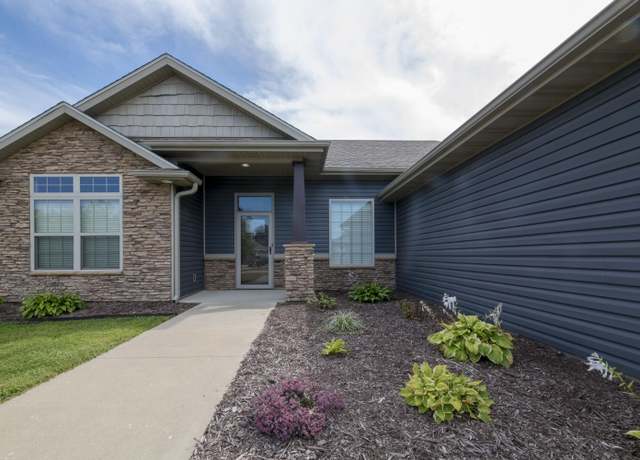 Property at 150 E Daniel St, Columbia, MO 65202, 3 beds, 2 baths