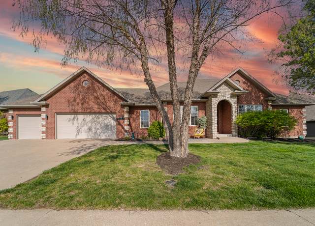 Property at 5109 Newbury Way, Columbia, MO 65203, 5 beds, 3.5 baths