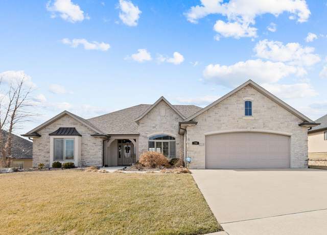 Property at 799 Cutters Corner Ln, Columbia, MO 65201, 4 beds, 2 baths