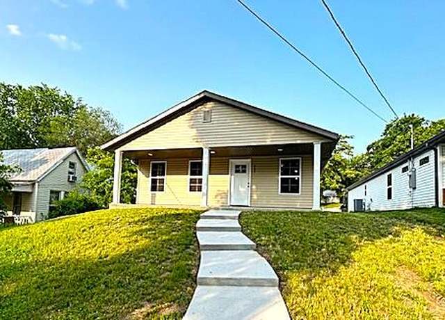 Property at 908 7th St, Boonville, MO 65233, 2 beds, 2 baths