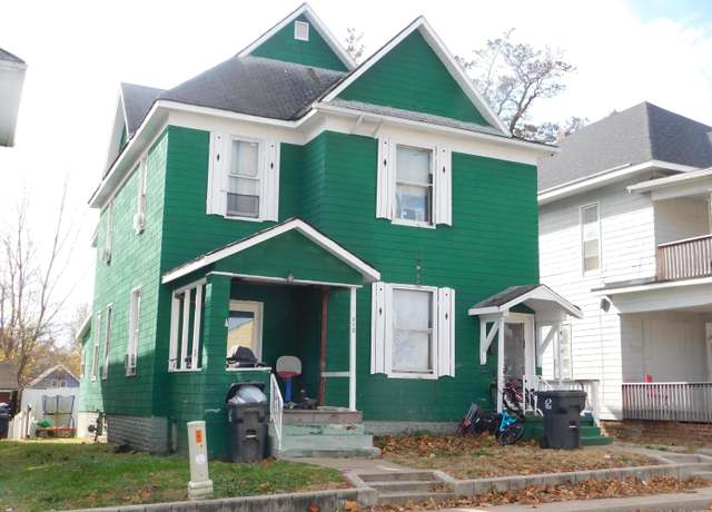 Property at 712 W Rollins St, Moberly, MO 65270
