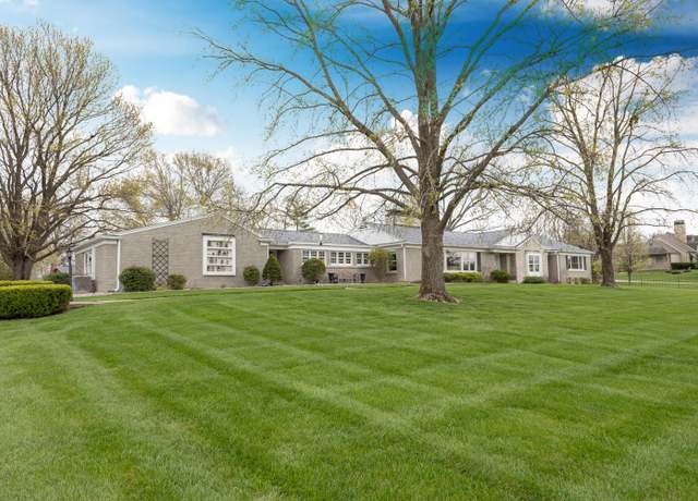 Property at 30 Holman Rd, Moberly, MO 65270, 4 beds, 3.5 baths