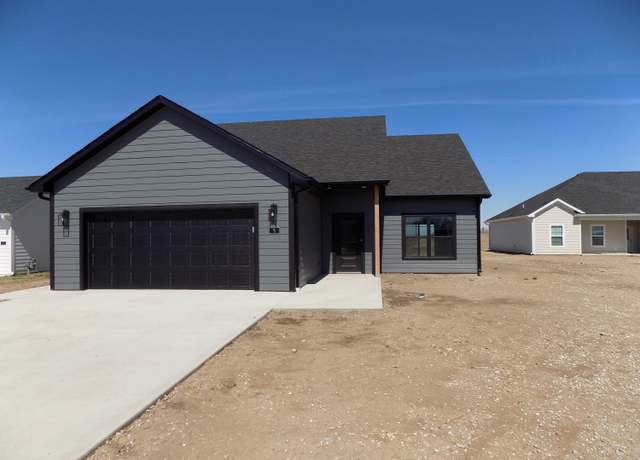 Property at 5 Carnival Ln, Centralia, MO 65240, 3 beds, 2 baths