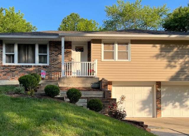 Property at 1409 E Lexington Cir, Columbia, MO 65203, 3 beds, 3 baths