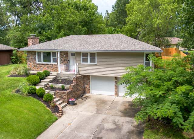 Property at 1409 E Lexington Cir, Columbia, MO 65203, 3 beds, 3 baths