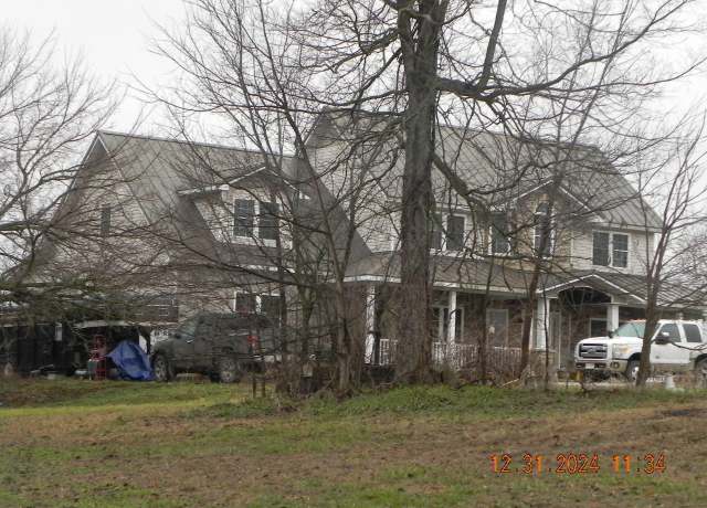 Property at 32260 Theodore Rd, California, MO 65018, 5 beds, 4 baths