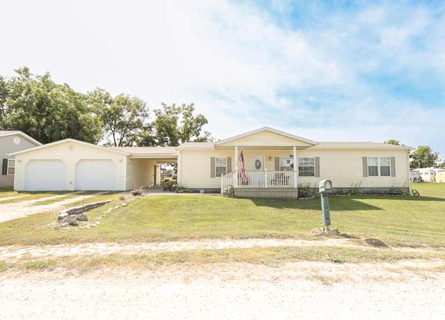 Property at 1050 County Road 1218, Moberly, MO 65270, 3 beds, 2 baths