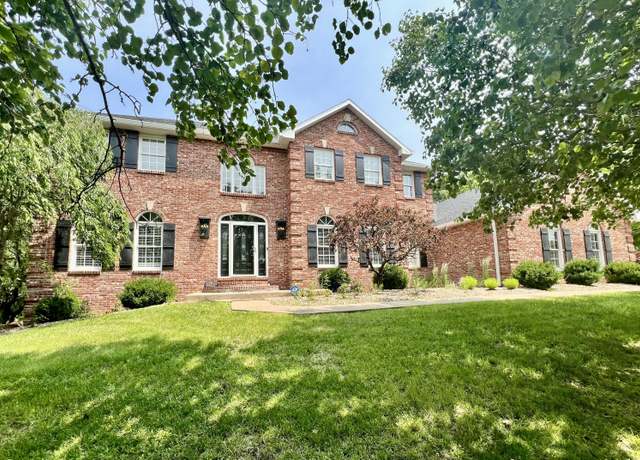 Property at 704 Sherwood Dr, Jefferson City, MO 65109, 5 beds, 3.5 baths