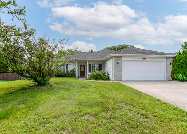 Property at 5035 N Montgomery Dr, Columbia, MO 65202, 4 beds, 2 baths