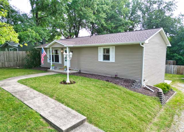 Property at 240 N Broadview Ct, Columbia, MO 65201, 3 beds, 2.5 baths