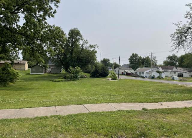 Property at 1224 &1226 Henry St, Moberly, MO 65270