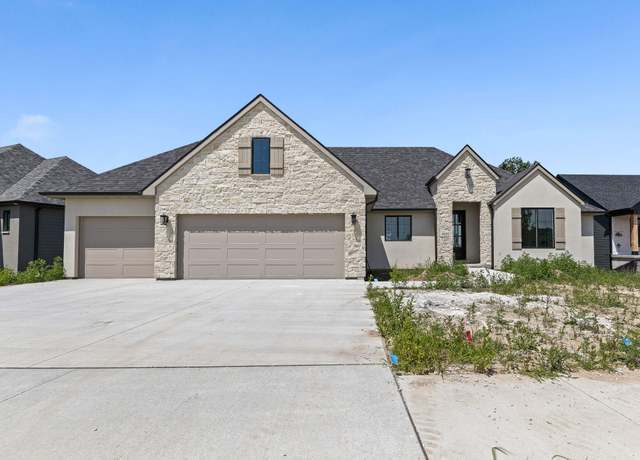 Property at 5213 Butter Cup Dr, Columbia, MO 65203, 5 beds, 3 baths