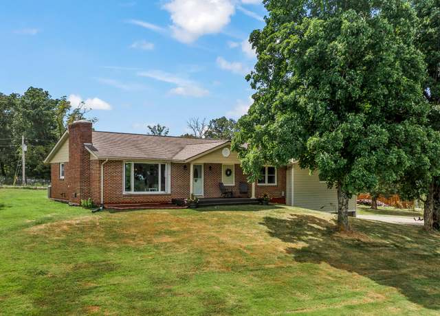 Property at 8240 County Road 449, Fulton, MO 65251, 3 beds, 3 baths