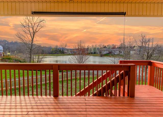 Property at 3103 Woods Crossing Dr, Columbia, MO 65202, 5 beds, 3 baths