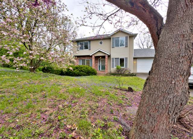Property at 3817 Cedar Ln, Columbia, MO 65201, 4 beds, 3.5 baths