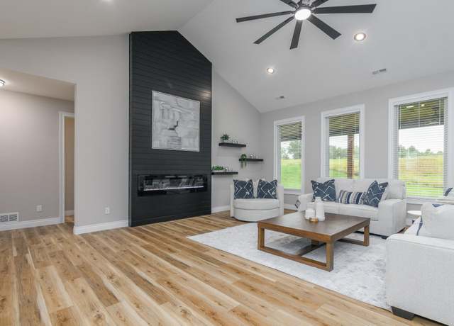 Property at 6301 Crooked Switch Ct, Columbia, MO 65201, 3 beds, 2.5 baths