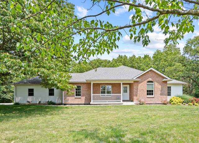Property at 451 E Wee JO Ct, Columbia, MO 65202, 4 beds, 3.5 baths