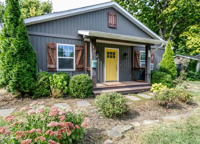 Property at 506 Jackson St, Columbia, MO 65203, 2 beds, 1.5 baths