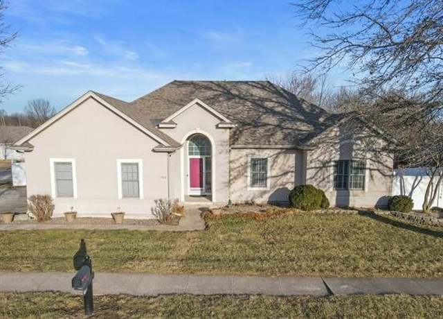Property at 3202 Lake Town Dr, Columbia, MO 65203, 4 beds, 3 baths