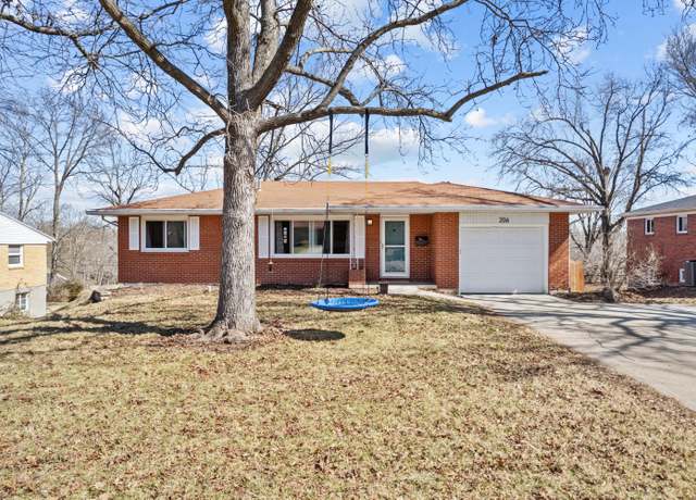 Property at 206 Westridge Dr, Columbia, MO 65203, 4 beds, 2 baths