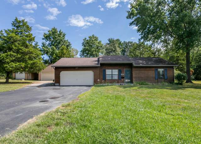 Property at 1504 N Pin Oak Blvd, Columbia, MO 65202, 3 beds, 2 baths